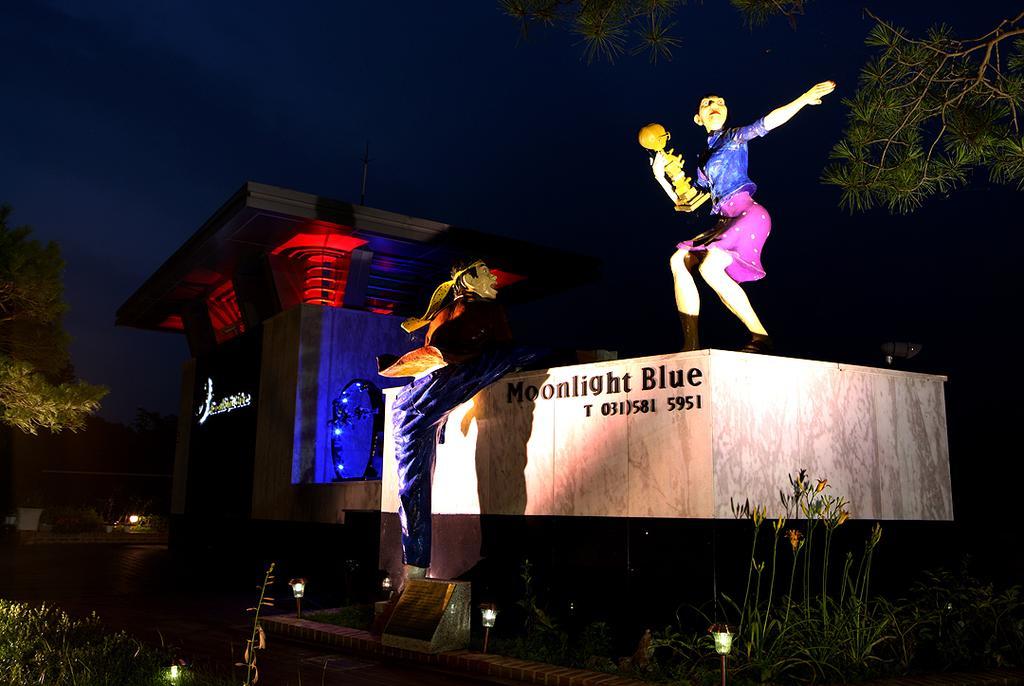 Moonlight Blue Pension Gapyeong Buitenkant foto