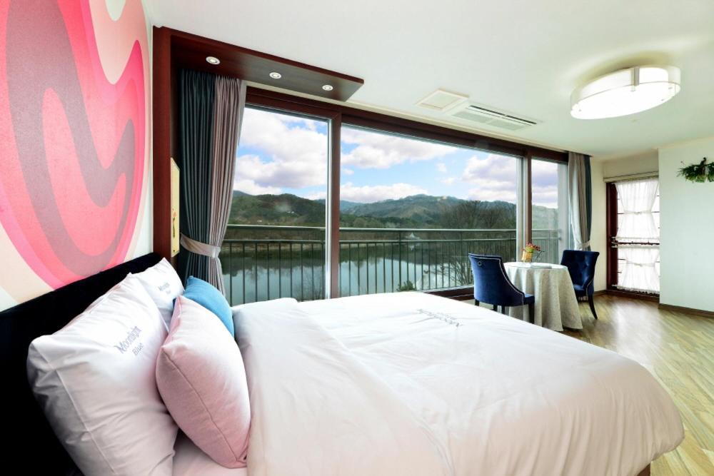 Moonlight Blue Pension Gapyeong Buitenkant foto