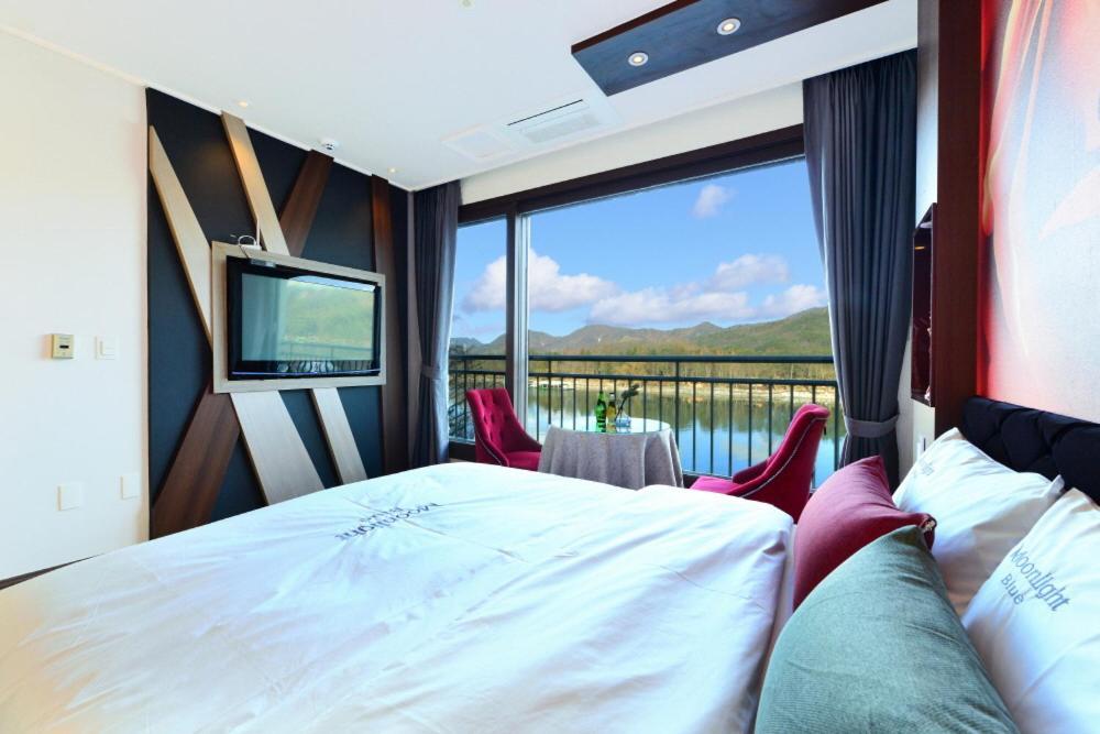 Moonlight Blue Pension Gapyeong Buitenkant foto