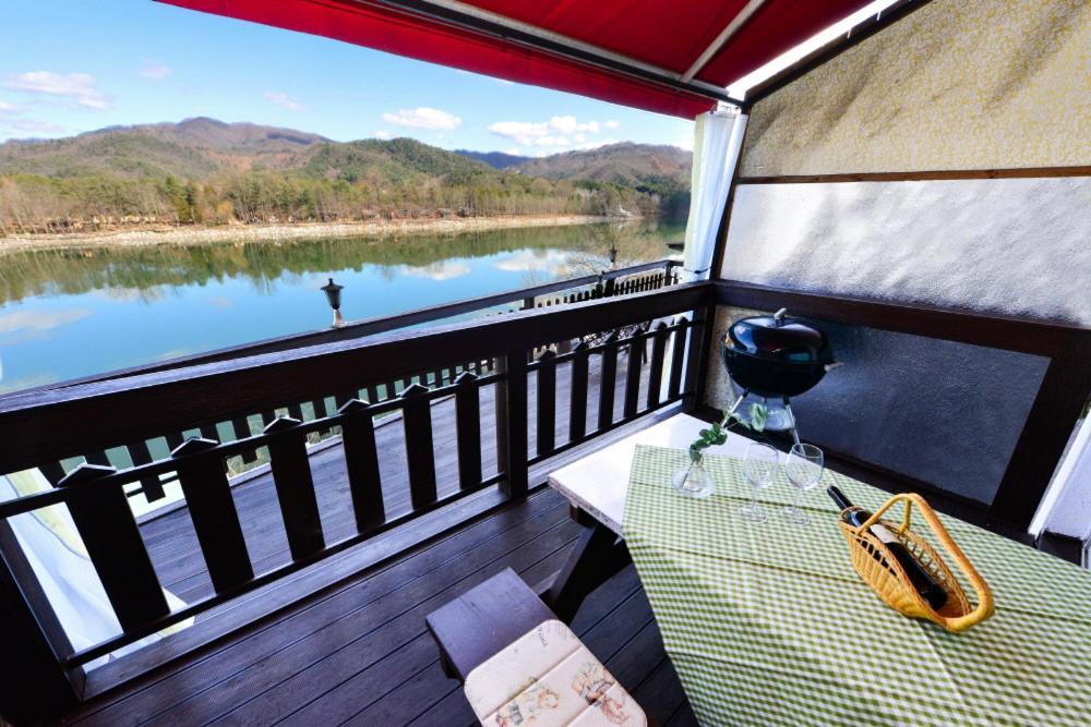 Moonlight Blue Pension Gapyeong Buitenkant foto