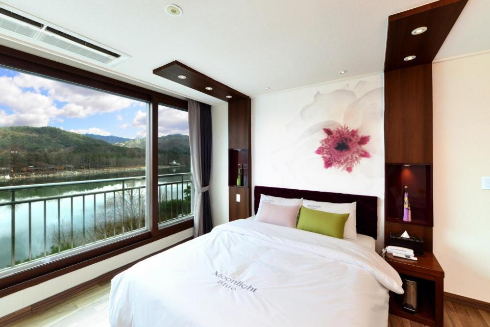 Moonlight Blue Pension Gapyeong Buitenkant foto